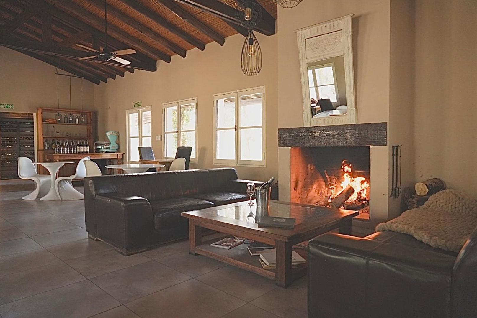 Postales Boutique Winery Hotel - Valle De Uco Колония-лас-Росас Экстерьер фото