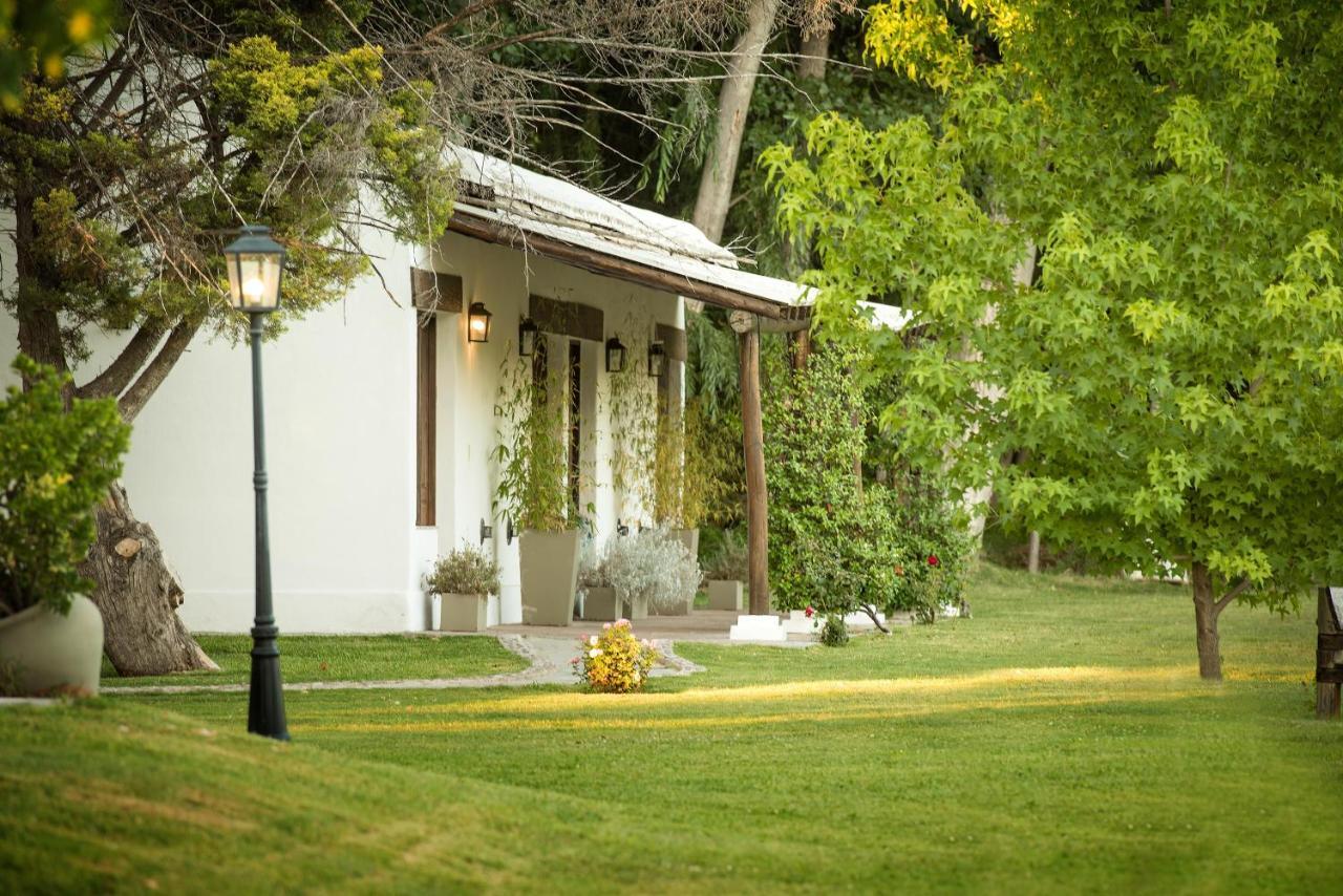 Postales Boutique Winery Hotel - Valle De Uco Колония-лас-Росас Экстерьер фото